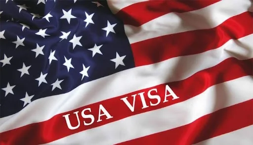 Слова Виза США на американском флаге