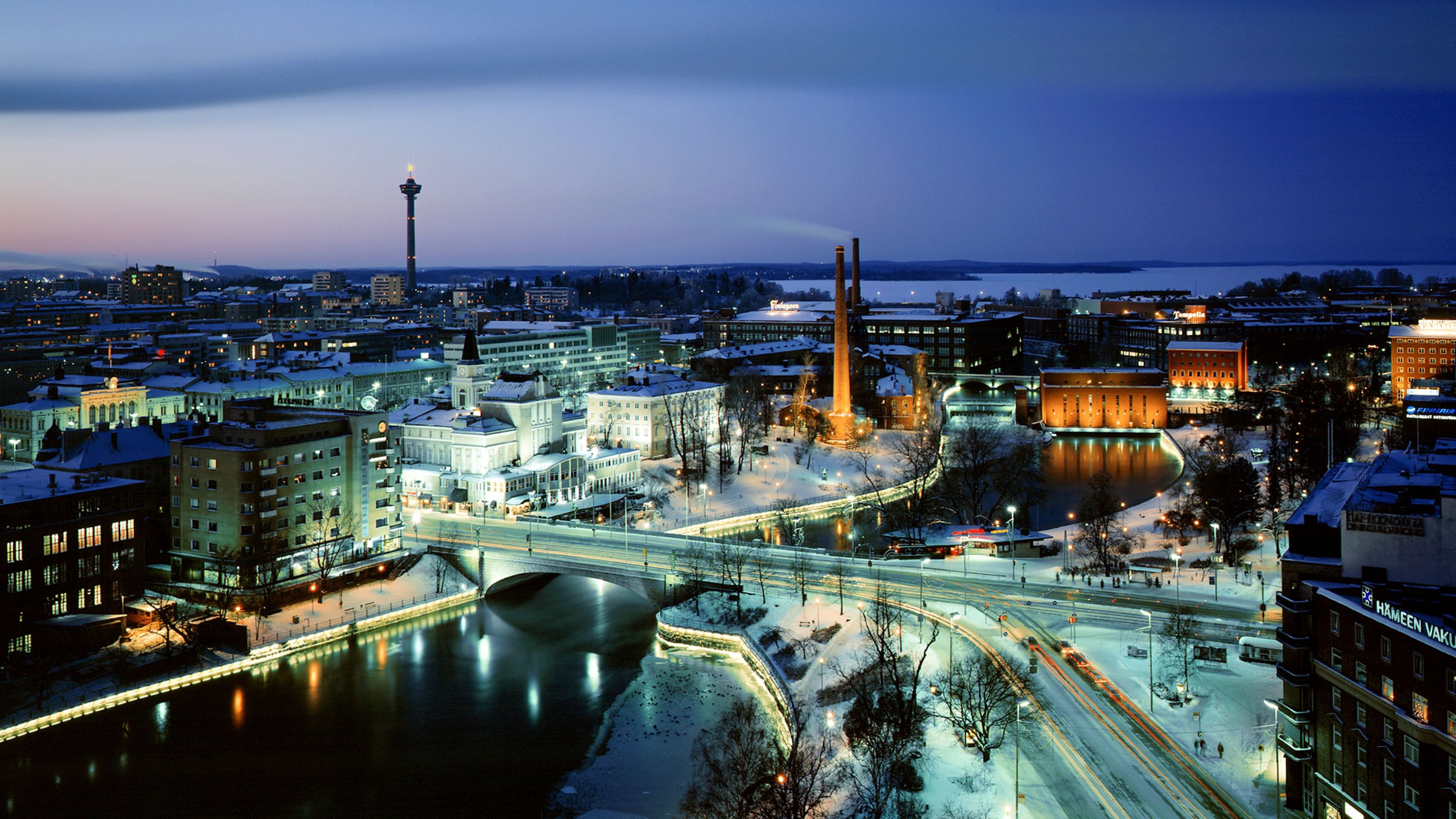 Вид на один из вечерних городов Финляндии